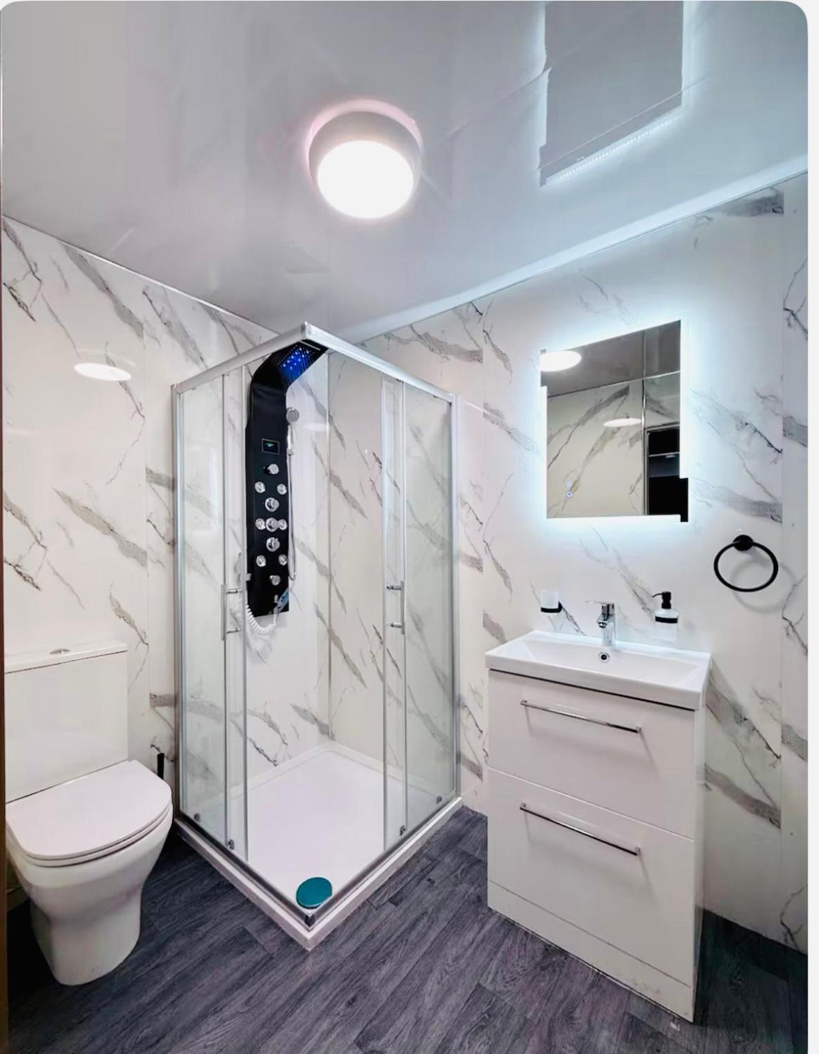Birmingham City Centre- 9 Bed House With Free Parking Esterno foto